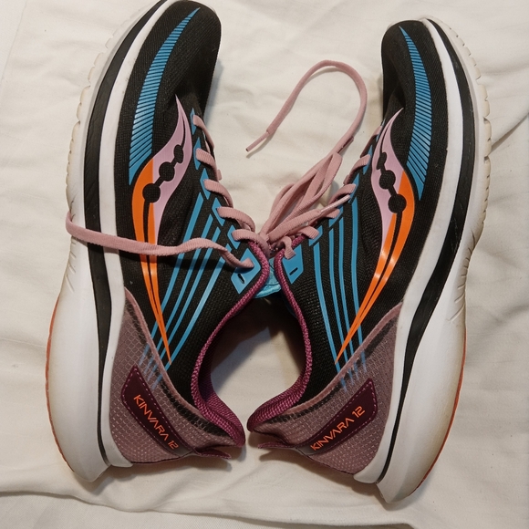 Saucony Kinvara 12 running shoes - Picture 3 of 14